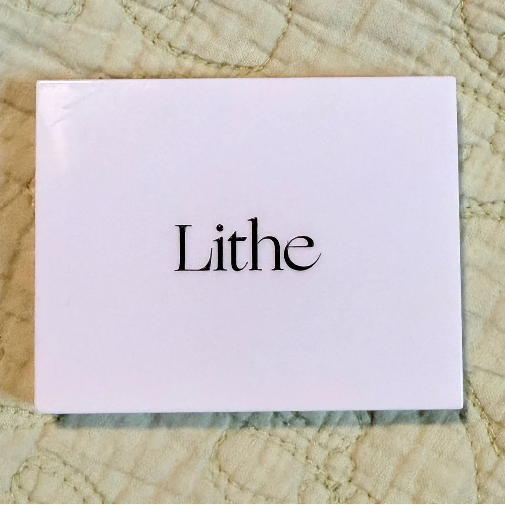 Lithe eyeshadow palette with 6 neutral colors NWOB Women’s makeup